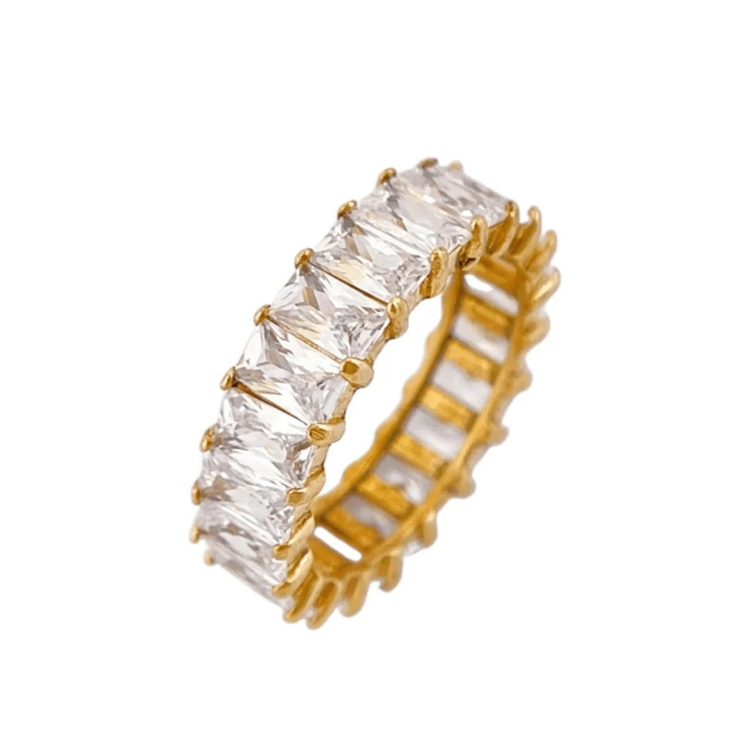 Angela Ring