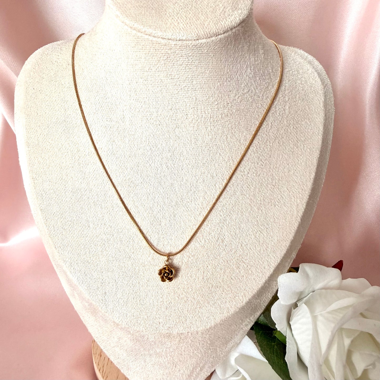 Rosey Necklace
